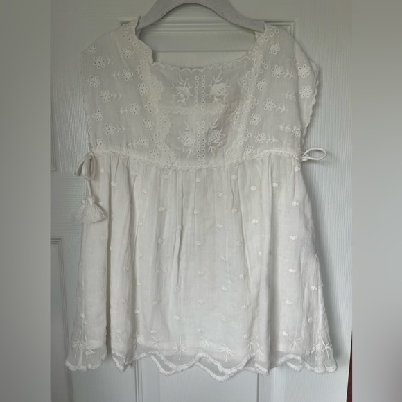Brand new with tags gorgeous girls lightweight white